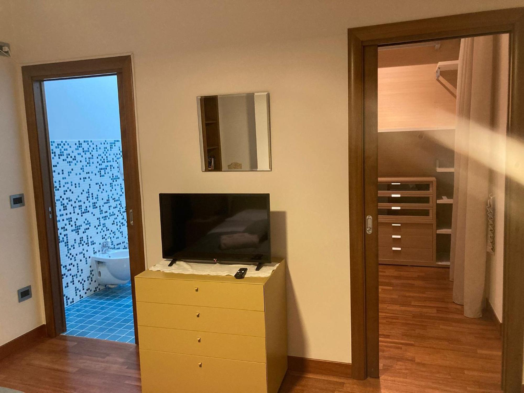 נאפולי B&B Da Paola מראה חיצוני תמונה